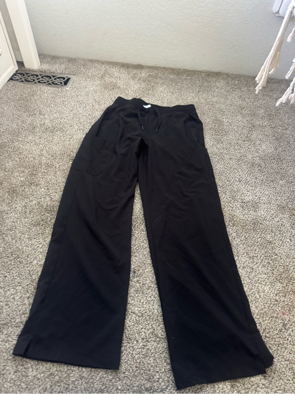 Carhartt wide leg women’s black drawstring, scrub pants